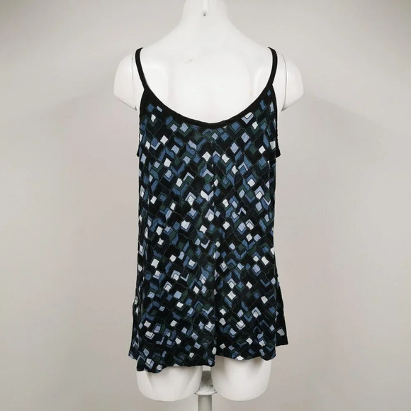 Joe Fresh Light Flowy Tank - Picture 2 of 3